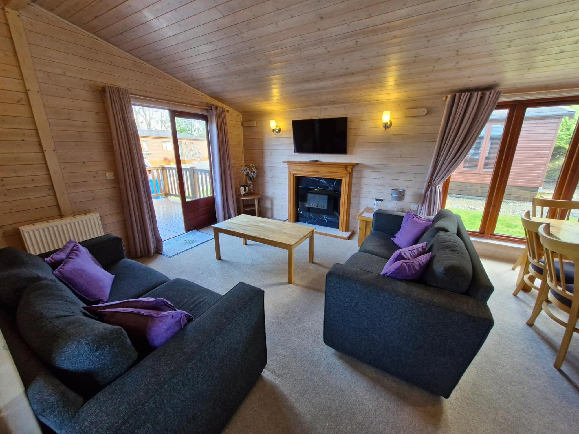 Lomond Woods Holiday Park Баллох Номер фото